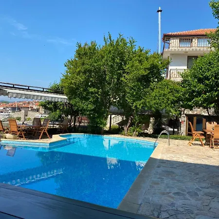 Hotel Villas Sozopol 2*